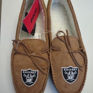 Las Vegas Raiders NFL Mens Team Logo Moccasin Slippers - M   Price Is Firm